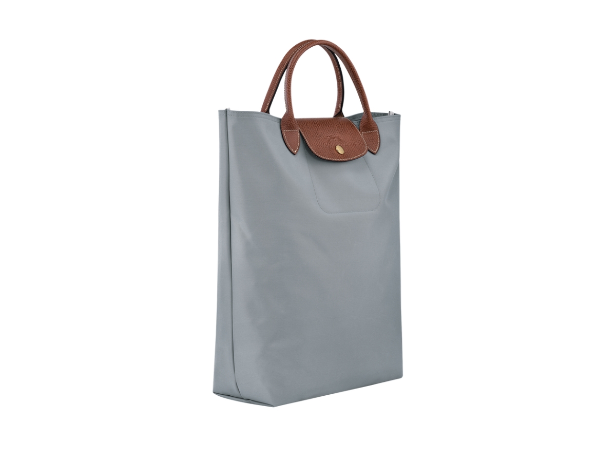 https://d2cva83hdk3bwc.cloudfront.net/longchamp-le-pliage-original-m-tote-bag-in-recycled-polyamide-canvas-with-gold-color-hardware-steel-3.jpg