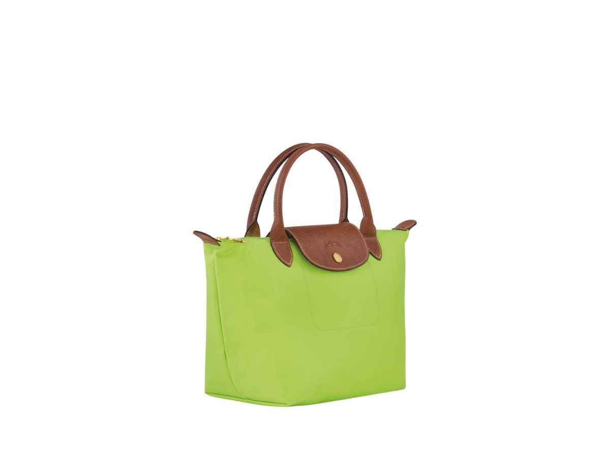 https://d2cva83hdk3bwc.cloudfront.net/longchamp-le-pliage-original-s-handbag-in-recycled-canvas-with-gold-color-metallic-hardware-green-light-2.jpg