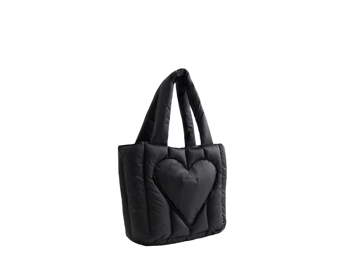 https://d2cva83hdk3bwc.cloudfront.net/longlai-pride-heart-tote-bag-black-3.jpg