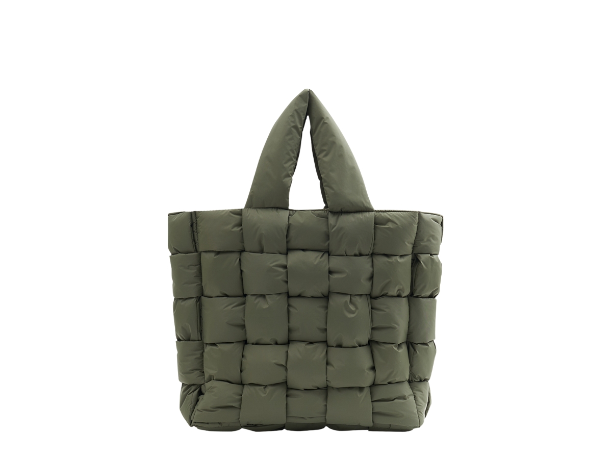 https://d2cva83hdk3bwc.cloudfront.net/longlai-weavee-large-tote-bag-green-3.jpg