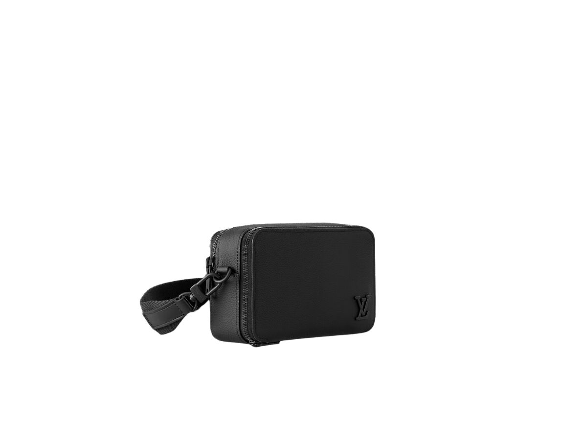 https://d2cva83hdk3bwc.cloudfront.net/louis-vuitton-alpha-wearable-wallet-in-grained-calf-leather-with-black-colour-hardware-black-2.jpg