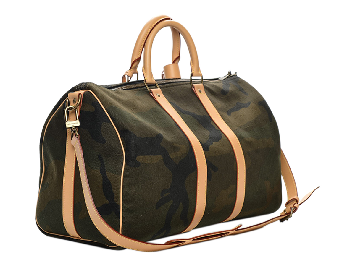 https://d2cva83hdk3bwc.cloudfront.net/louis-vuitton-keepall-bandouliere-monogram-supreme-45-camo-3.jpg