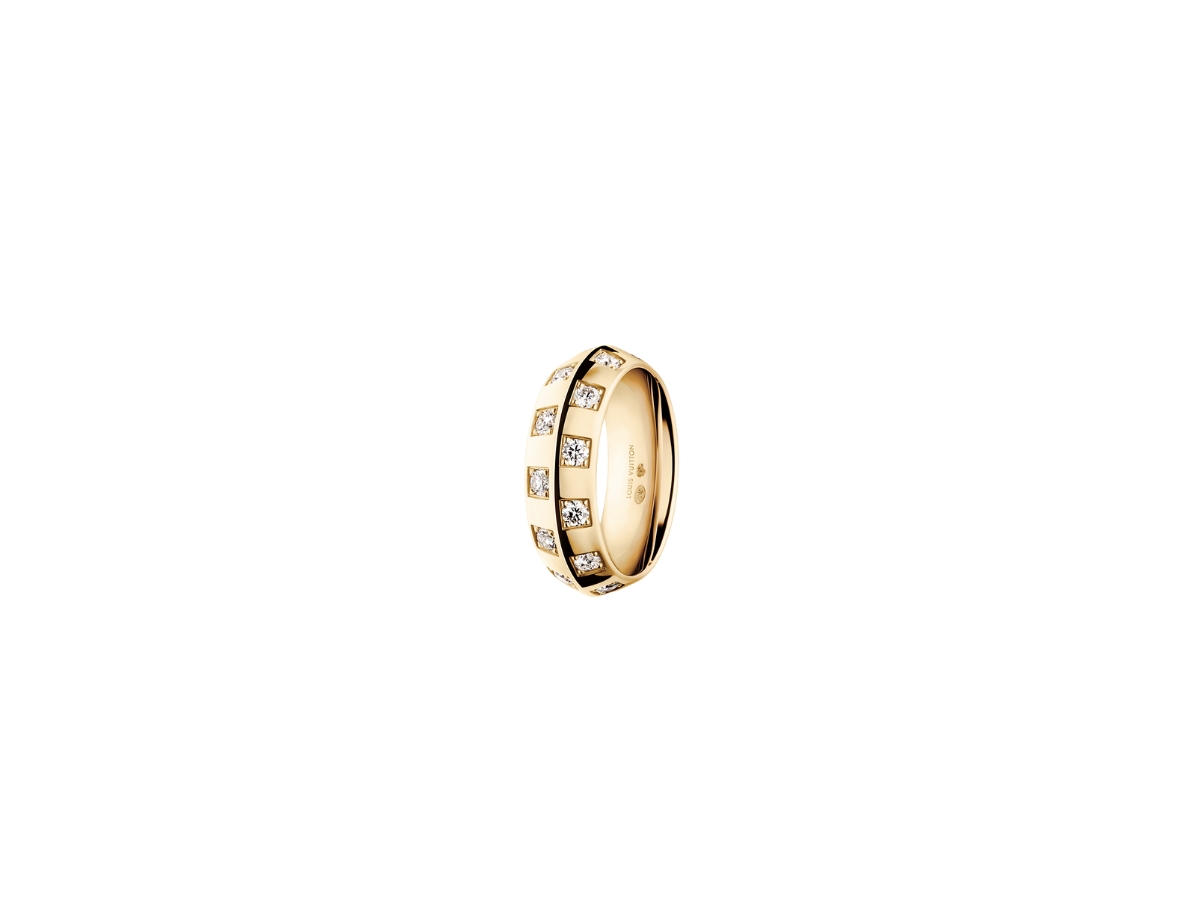 https://d2cva83hdk3bwc.cloudfront.net/louis-vuitton-le-damier-de-louis-vuitton-large-ring-in-yellow-gold-and-diamonds-2.jpg