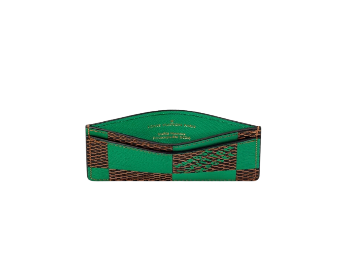 https://d2cva83hdk3bwc.cloudfront.net/louis-vuitton-porte-cartes-simple-in-damier-pop-coated-canvas-green-3.jpg