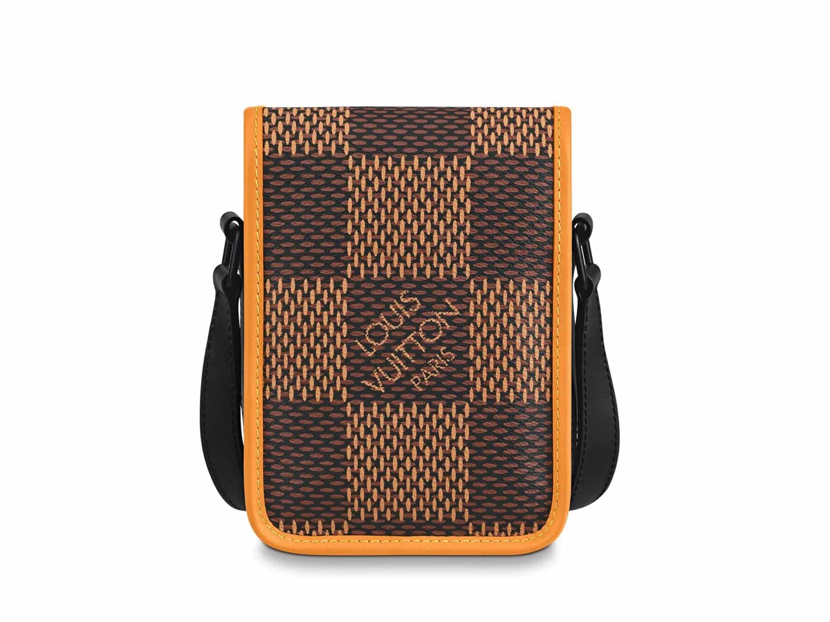 https://d2cva83hdk3bwc.cloudfront.net/louis-vuitton-x-nigo-nano-amazone-messenger-3.jpg