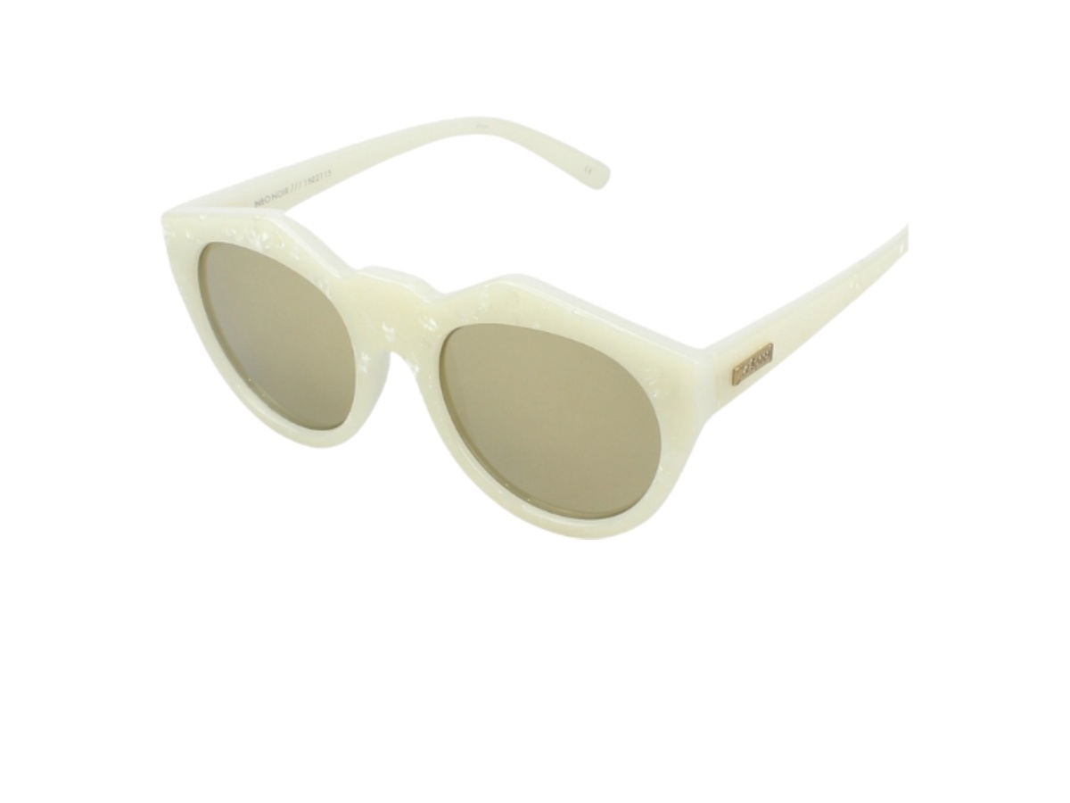 https://d2cva83hdk3bwc.cloudfront.net/lsp-gsalsnn1imwpfwgl-le-specs-neo-noir-1502115-in-marble-white-plastic-frame-with-gold-lenses-1.jpg