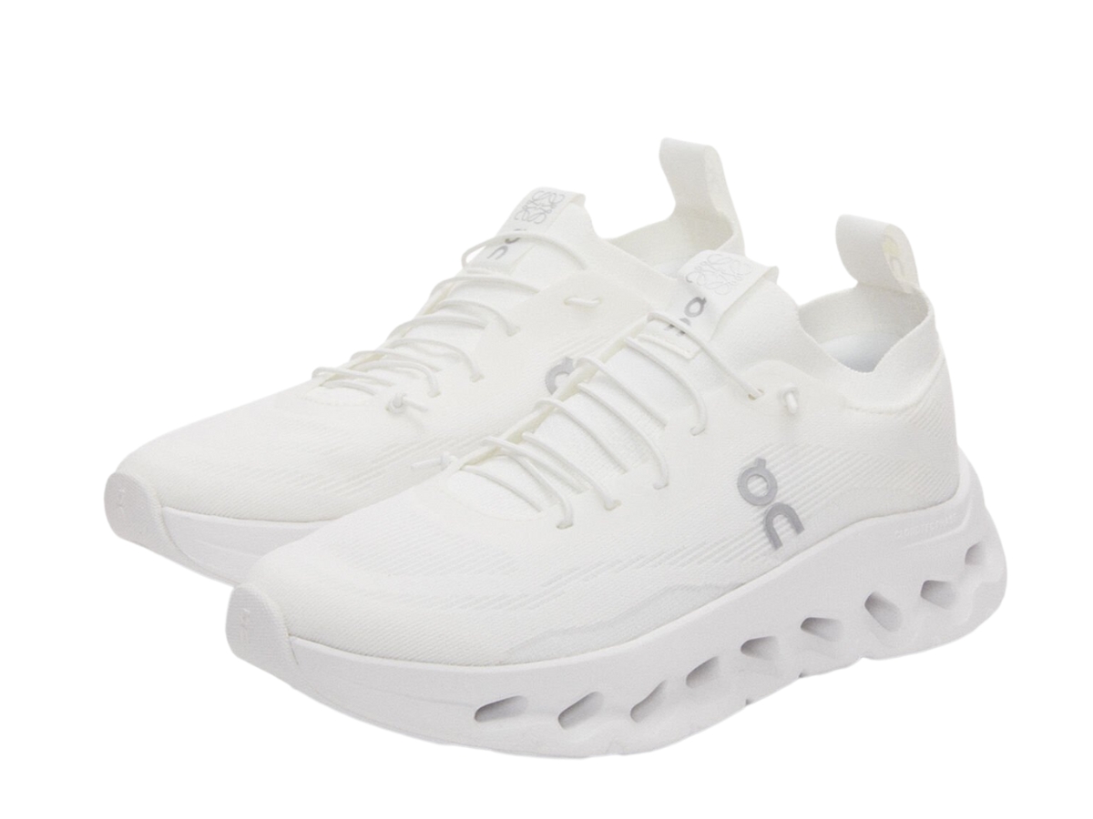 https://d2cva83hdk3bwc.cloudfront.net/m929282x15-3089-loewe-x-on-running-cloudtilt-all-white-2.jpg