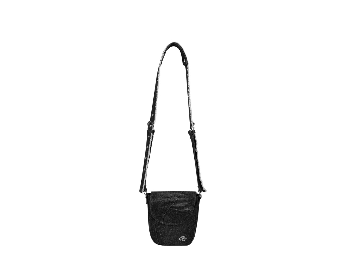 https://d2cva83hdk3bwc.cloudfront.net/mahagrid-denim-cross-bag-black-1.jpg