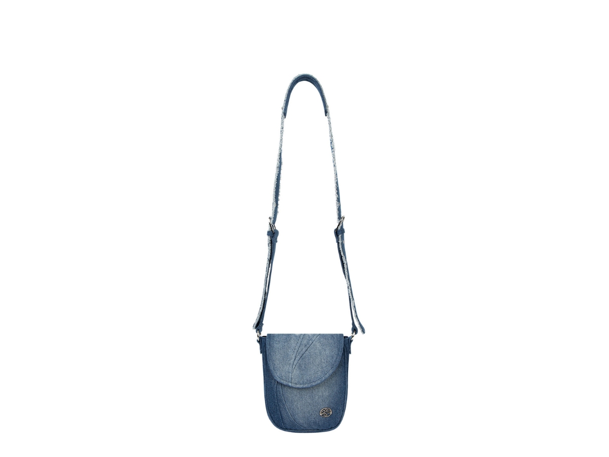 https://d2cva83hdk3bwc.cloudfront.net/mahagrid-denim-cross-bag-blue-1.jpg