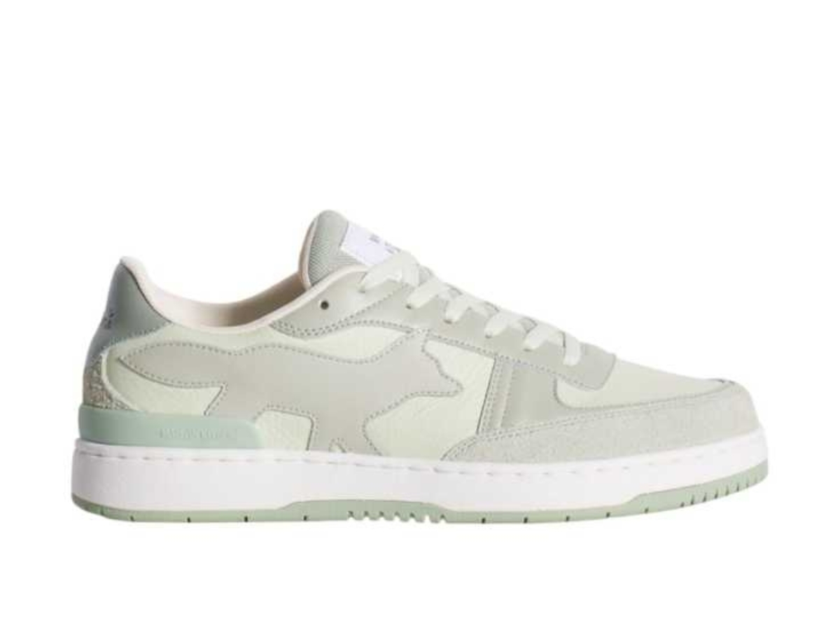 https://d2cva83hdk3bwc.cloudfront.net/maison-kitsune_maison-kitsune-chiru-trainers-court-green-mint-ice-1.jpg