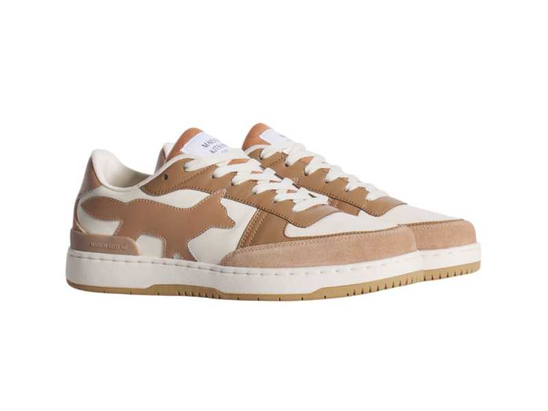 https://d2cva83hdk3bwc.cloudfront.net/maison-kitsune_maison-kitsune-chiru-trainers-latte-sepia-women-3.jpg