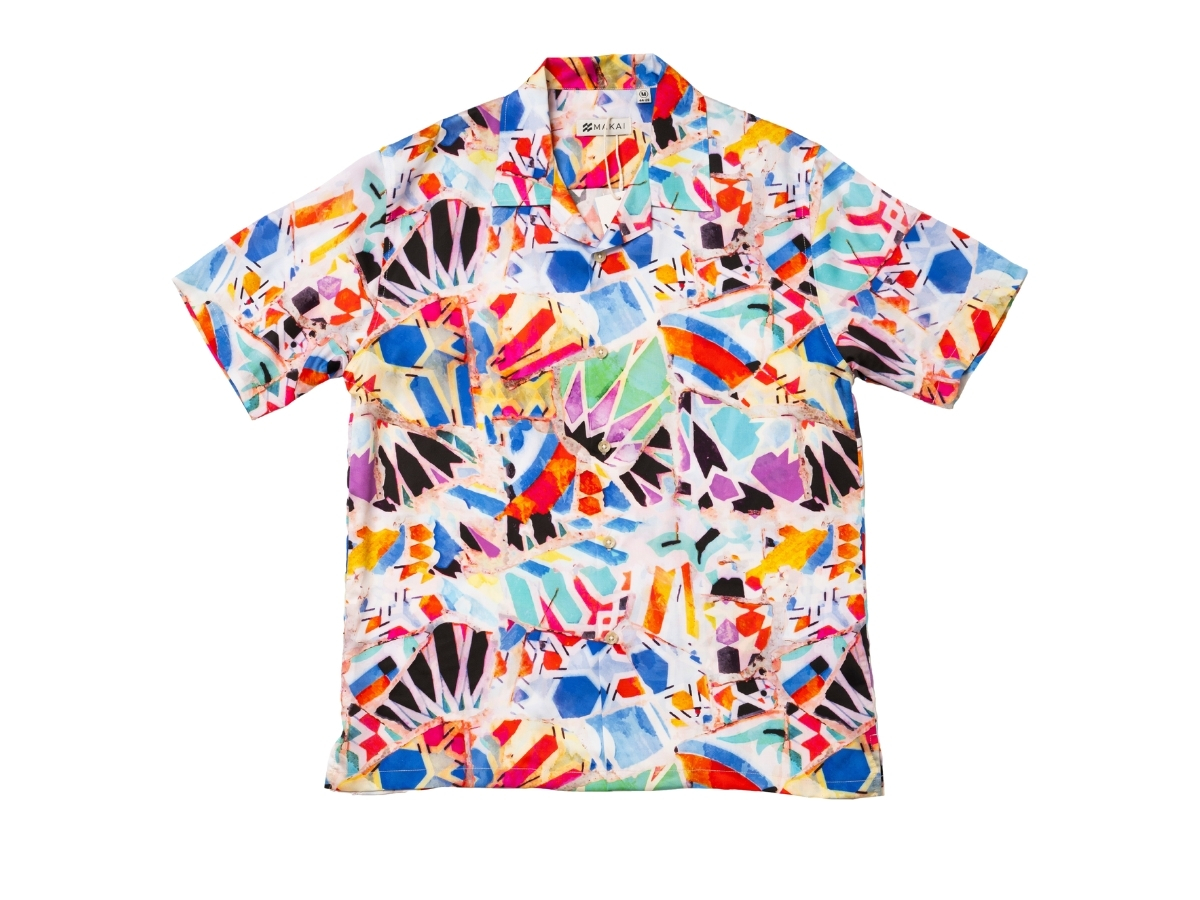 https://d2cva83hdk3bwc.cloudfront.net/makai-mardi-gras-lyocell-hawaiian-shirt-1.jpg