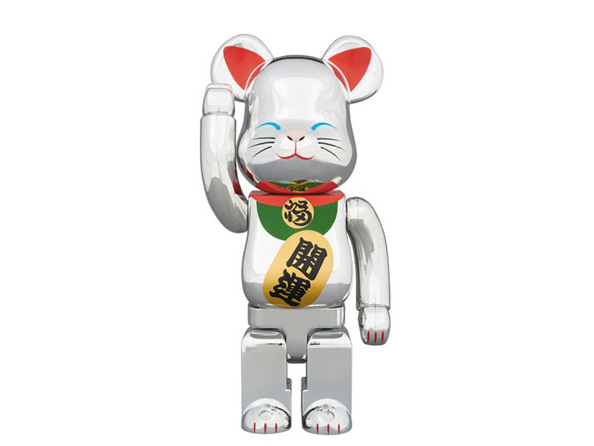 https://d2cva83hdk3bwc.cloudfront.net/medicom-toy-maneki-neko-silver-metallic-vol-2-400-1.jpg