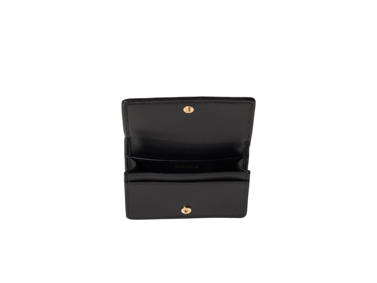 https://d2cva83hdk3bwc.cloudfront.net/miu-miu-matelass-card-holder-in-nappa-leather-with-metal-black-2.jpg