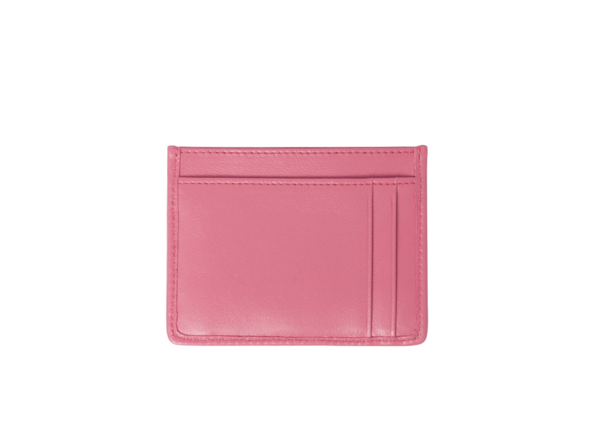 https://d2cva83hdk3bwc.cloudfront.net/miu-miu-matelasse-nappa-leather-card-holder-in-leather-with-metal-lettering-logo-begonia-pink-2.jpg