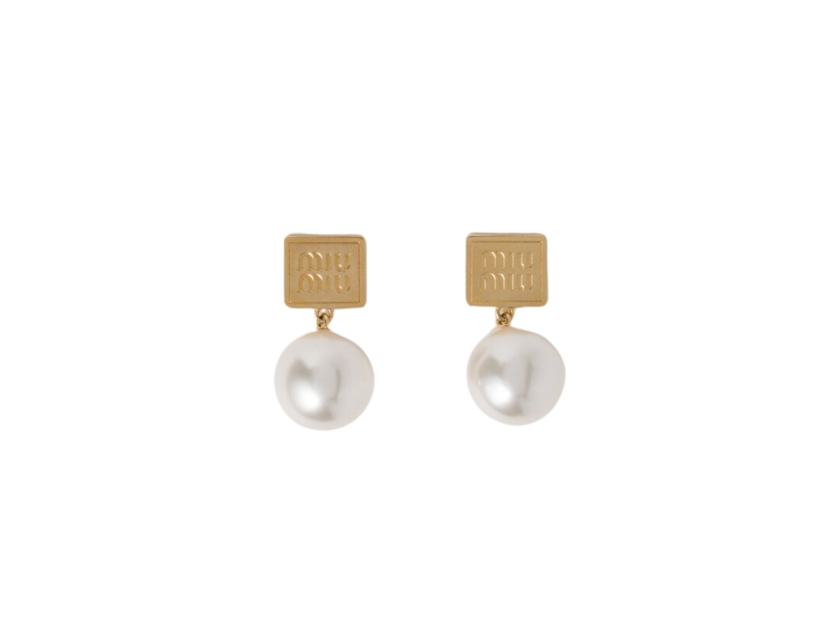 https://d2cva83hdk3bwc.cloudfront.net/miu-miu-metal-and-synthetic-pearl-earrings-gold-cream-1.jpg