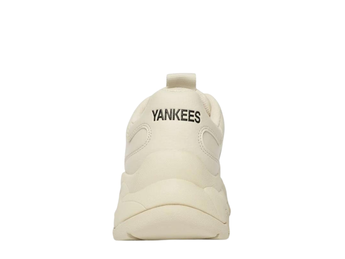https://d2cva83hdk3bwc.cloudfront.net/mlb-big-ball-chunky-a-new-york-yankees-beige-3.jpg