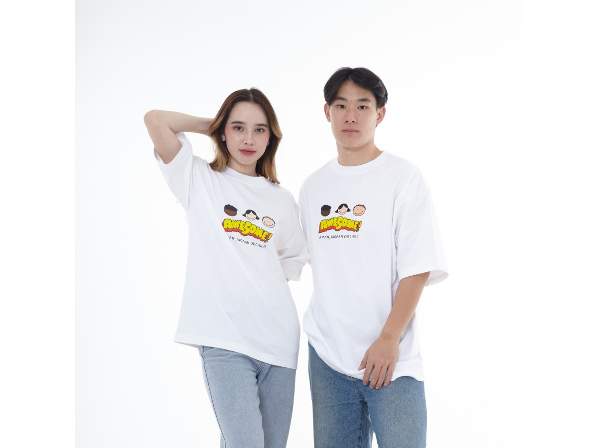 https://d2cva83hdk3bwc.cloudfront.net/my-youngs-awesome-oversized-t-shirt-white-2.jpg