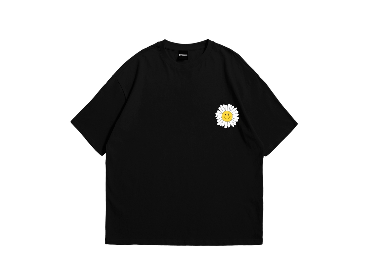 https://d2cva83hdk3bwc.cloudfront.net/my-youngs-flowers-bloom-oversized-t-shirt-black-1.jpg