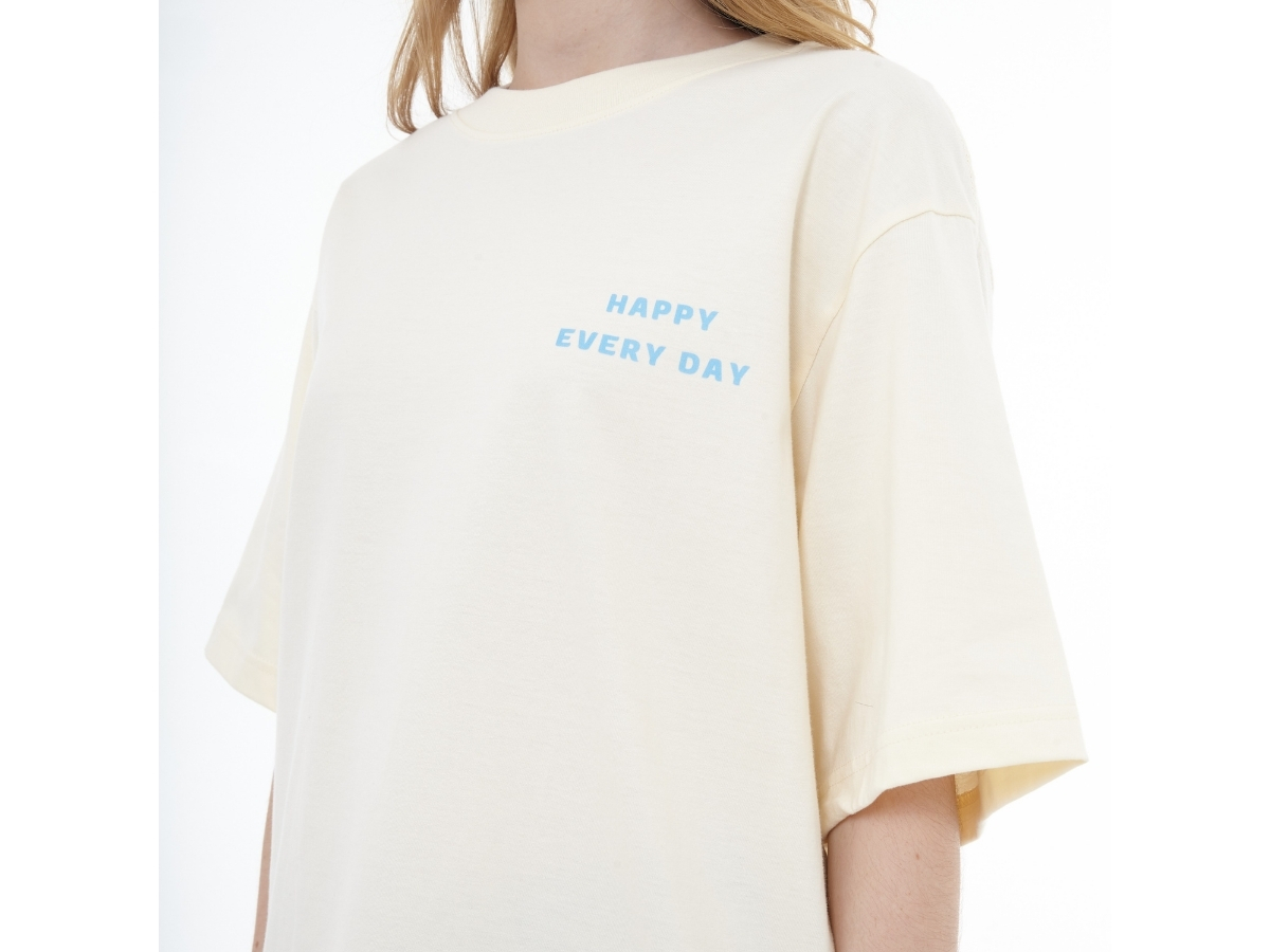 https://d2cva83hdk3bwc.cloudfront.net/my-youngs-happy-everyday-oversized-t-shirt-cream-4.jpg