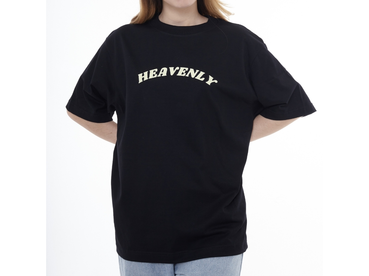 https://d2cva83hdk3bwc.cloudfront.net/my-youngs-heavenly-oversized-t-shirt-black-3.jpg