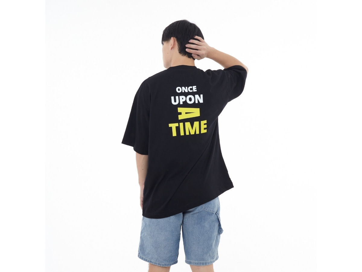 https://d2cva83hdk3bwc.cloudfront.net/my-youngs-once-upon-a-time-oversized-t-shirt-black-3.jpg