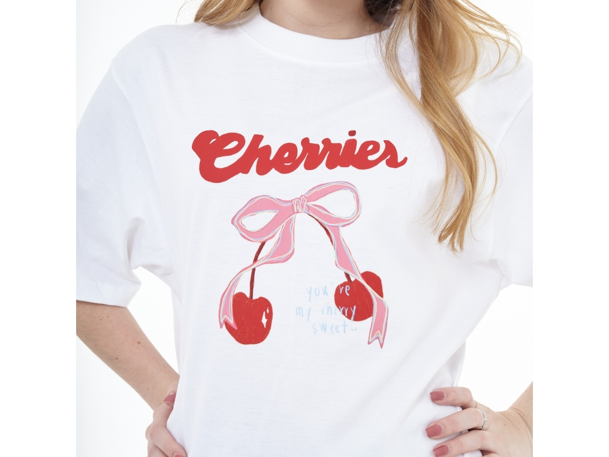 https://d2cva83hdk3bwc.cloudfront.net/myyoungs-cherries-oversized-t-shirt-3.jpg