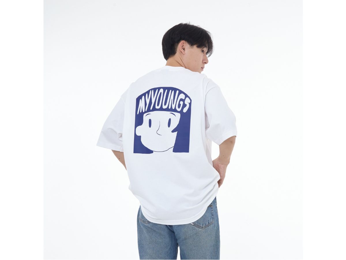 https://d2cva83hdk3bwc.cloudfront.net/myyoungs-my-face-oversized-t-shirt-white-4.jpg