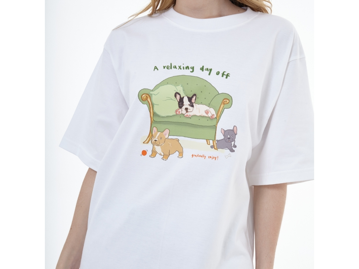 https://d2cva83hdk3bwc.cloudfront.net/myyoungs-the-three-puppies-oversized-t-shirt-white-3.jpg