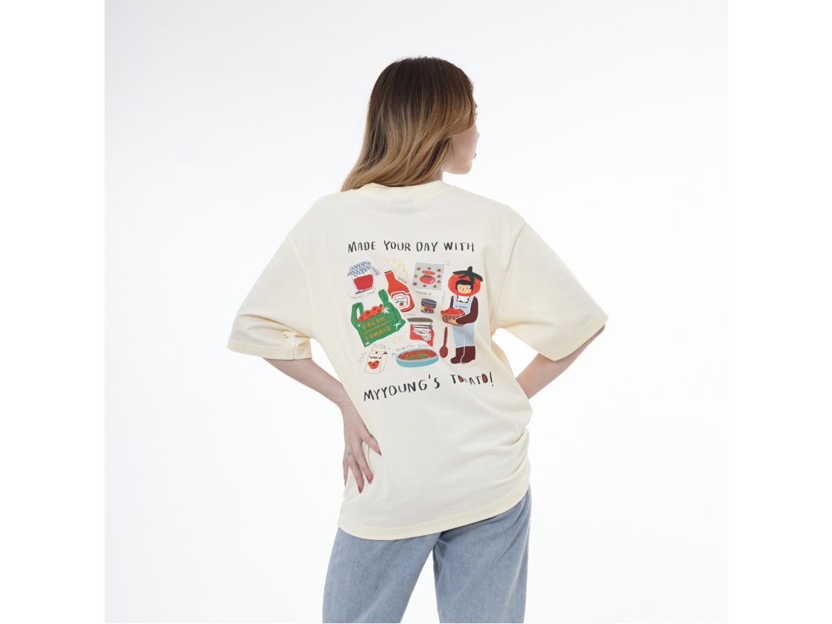 https://d2cva83hdk3bwc.cloudfront.net/myyoungs-tomato-oversized-t-shirt-cream-4.jpg