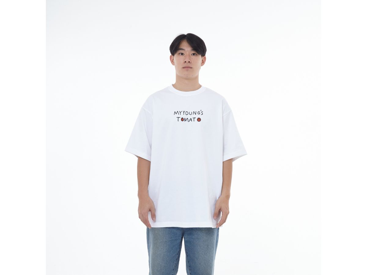 https://d2cva83hdk3bwc.cloudfront.net/myyoungs-tomato-oversized-t-shirt-white-3.jpg