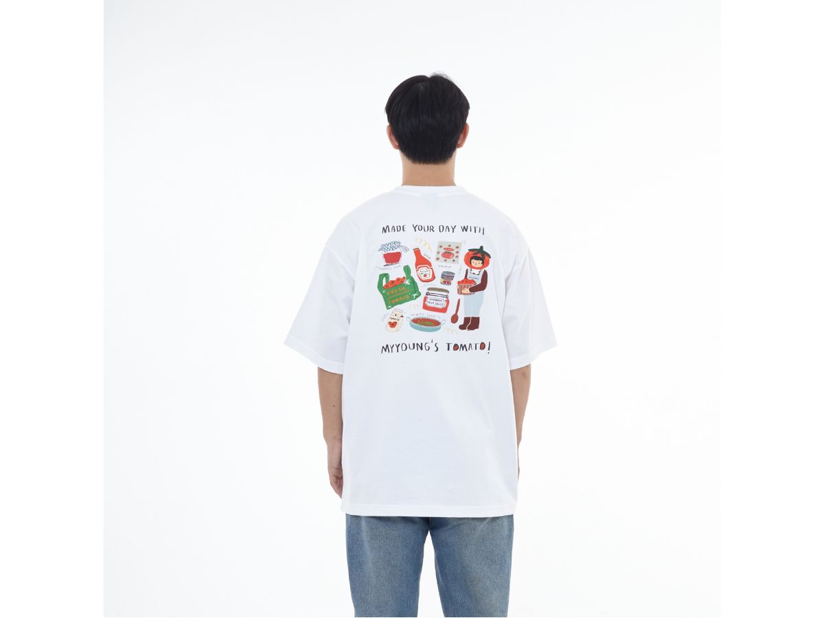 https://d2cva83hdk3bwc.cloudfront.net/myyoungs-tomato-oversized-t-shirt-white-4.jpg