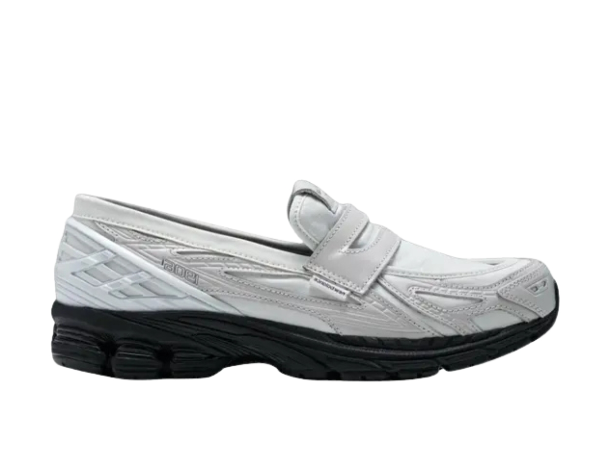 https://d2cva83hdk3bwc.cloudfront.net/new-balance-1906l-junya-watanabe-man-white-1.jpg