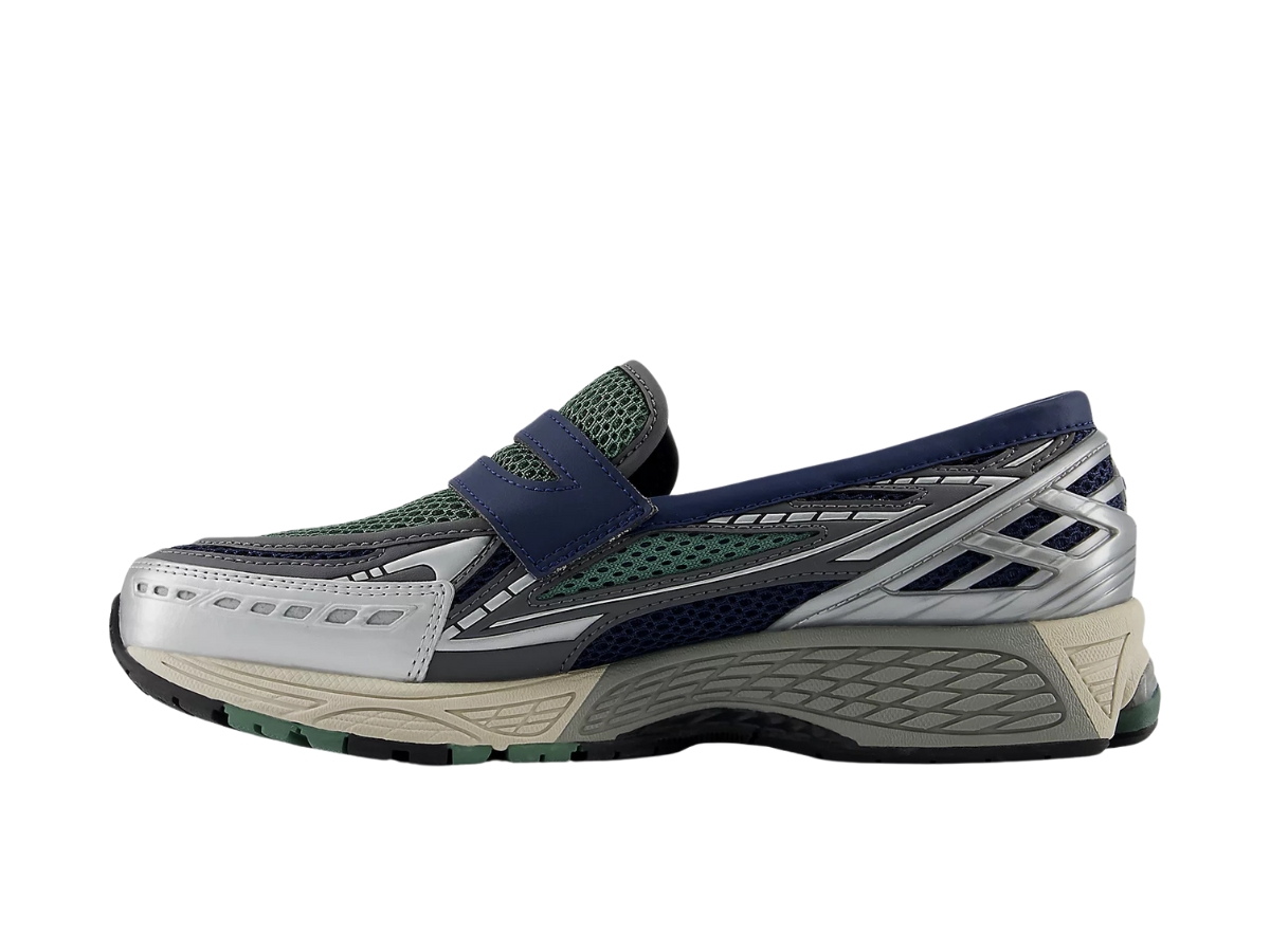 https://d2cva83hdk3bwc.cloudfront.net/new-balance-1906l-loafer-silver-metallic-with-nb-navy-and-dark-juniper-2.jpg