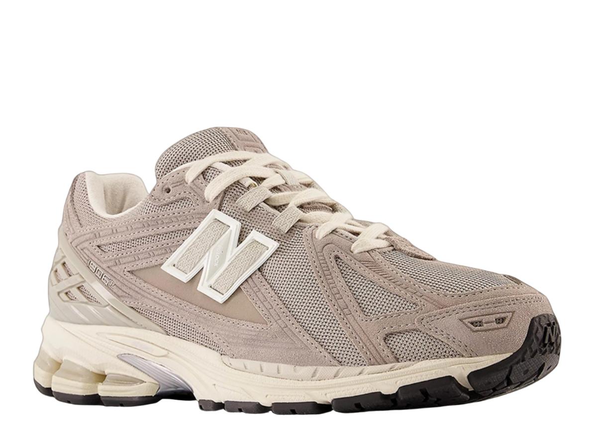 https://d2cva83hdk3bwc.cloudfront.net/new-balance-1906r-beige-cream-3.jpg