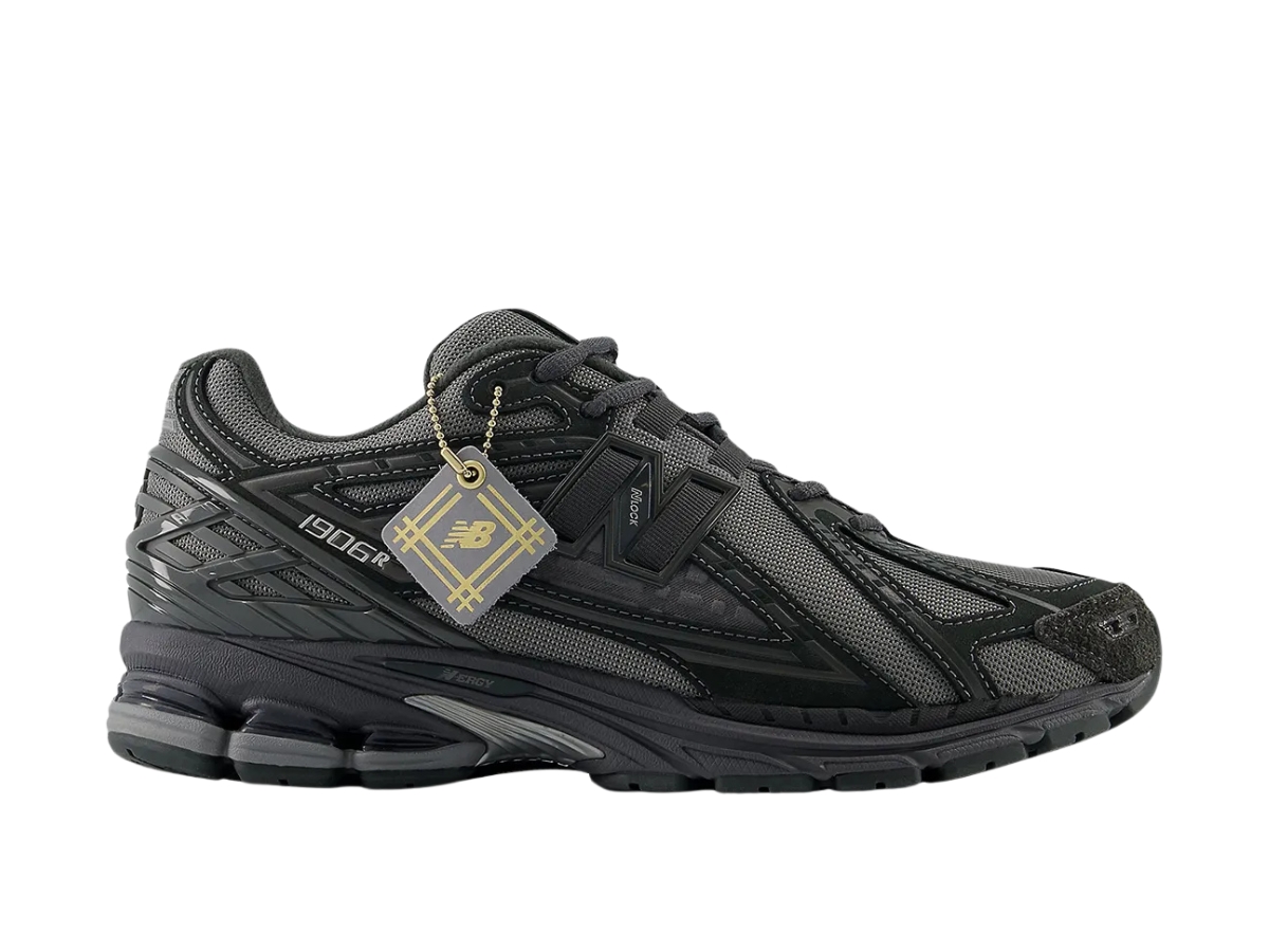 https://d2cva83hdk3bwc.cloudfront.net/new-balance-1906r-grey-metallic-black-1.jpg