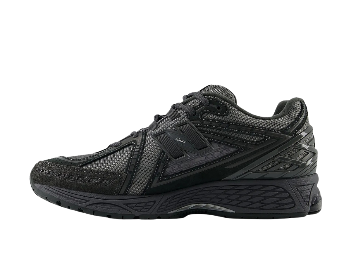 https://d2cva83hdk3bwc.cloudfront.net/new-balance-1906r-grey-metallic-black-2.jpg