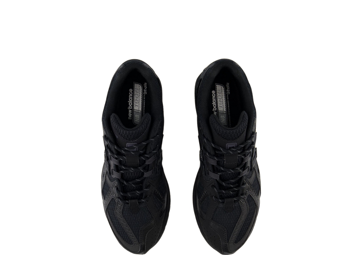 https://d2cva83hdk3bwc.cloudfront.net/new-balance-1906u-triple-black-4.jpg