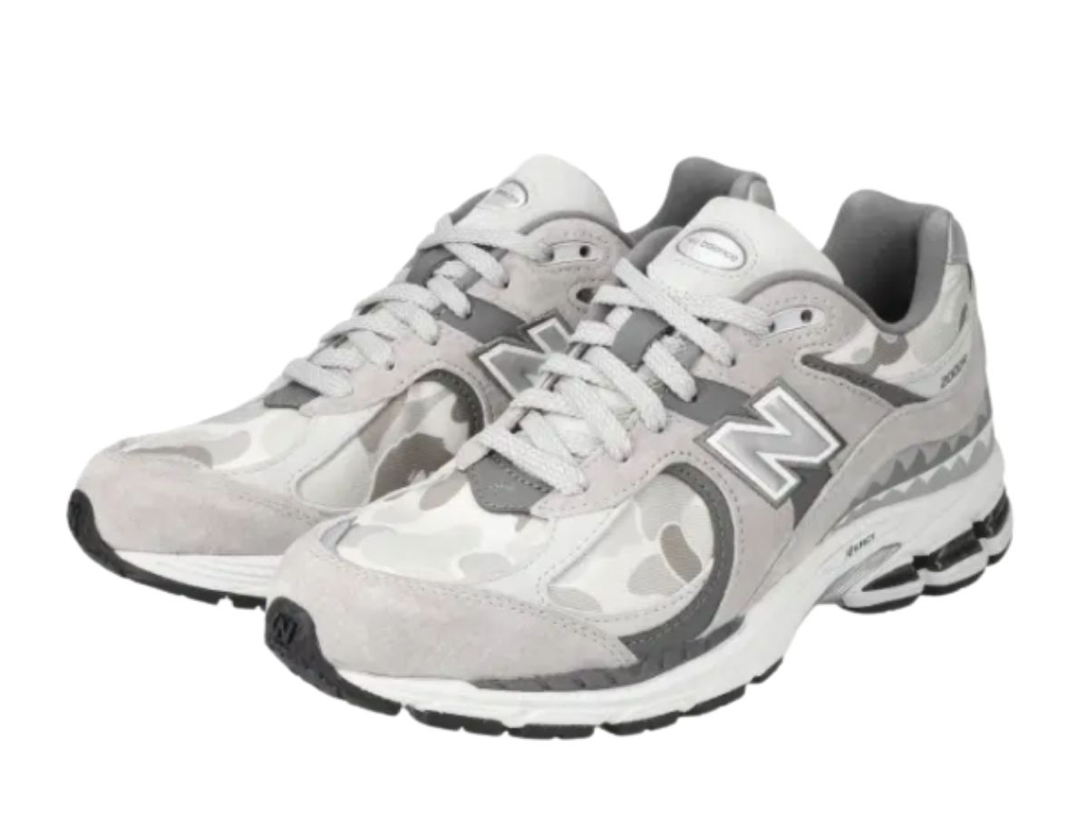 https://d2cva83hdk3bwc.cloudfront.net/new-balance-2002r-bape-grey-3.jpg