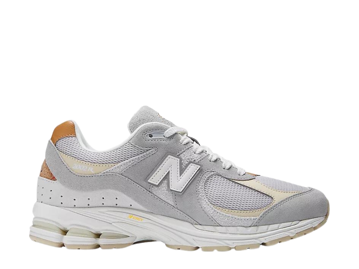 https://d2cva83hdk3bwc.cloudfront.net/new-balance-2002r-concrete-grey-1.jpg
