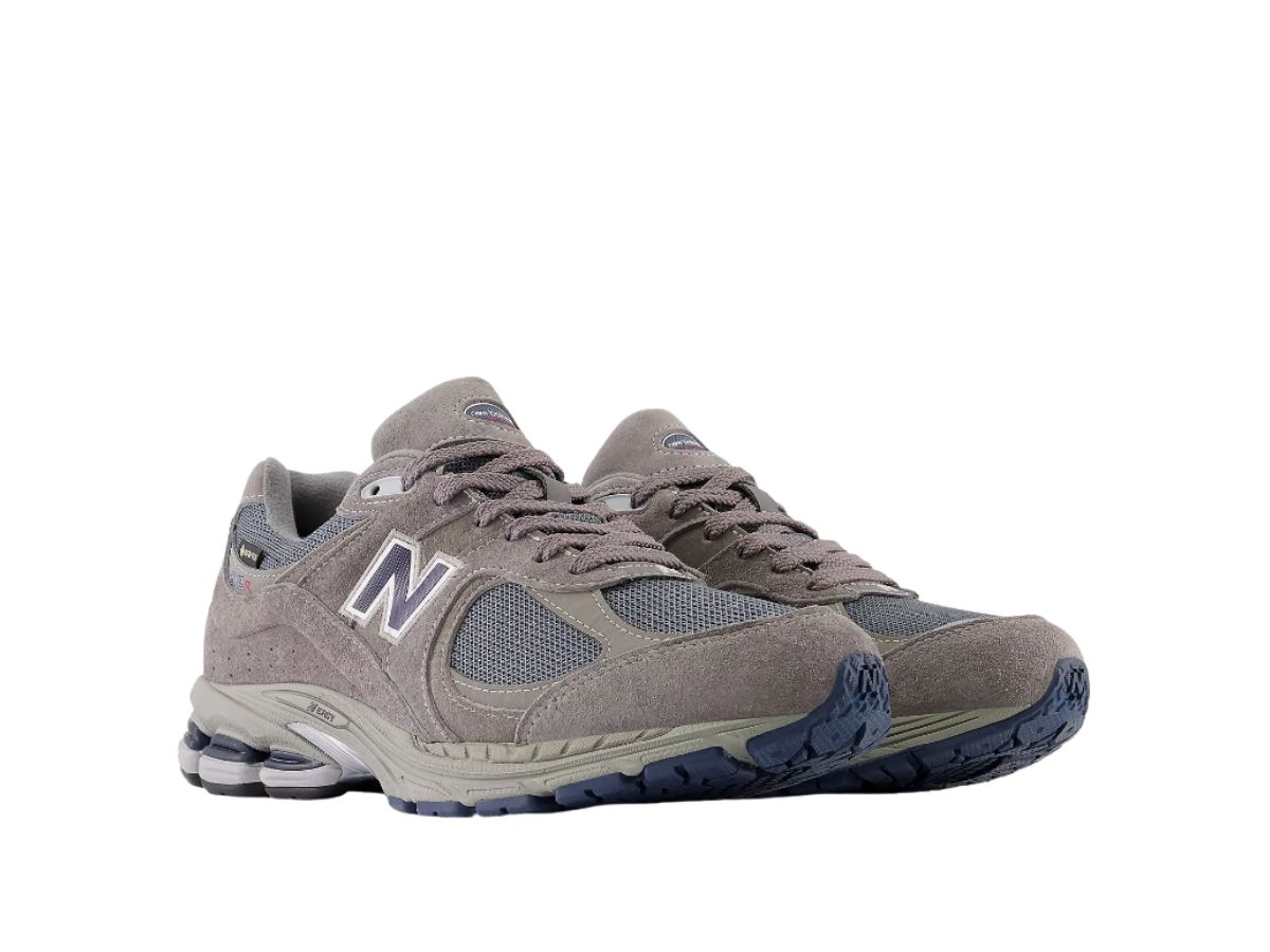 https://d2cva83hdk3bwc.cloudfront.net/new-balance-2002r-gore-tex-castlerock-3.jpg
