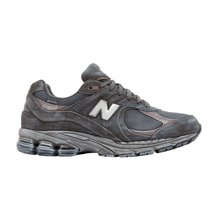 https://d2cva83hdk3bwc.cloudfront.net/new-balance-2002r-goretex-magnet-mood-indigo-1.jpg