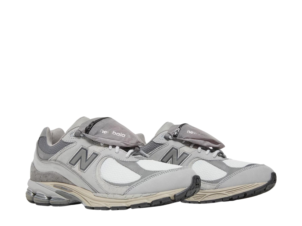 https://d2cva83hdk3bwc.cloudfront.net/new-balance-2002r-grey-pocket--3.jpg