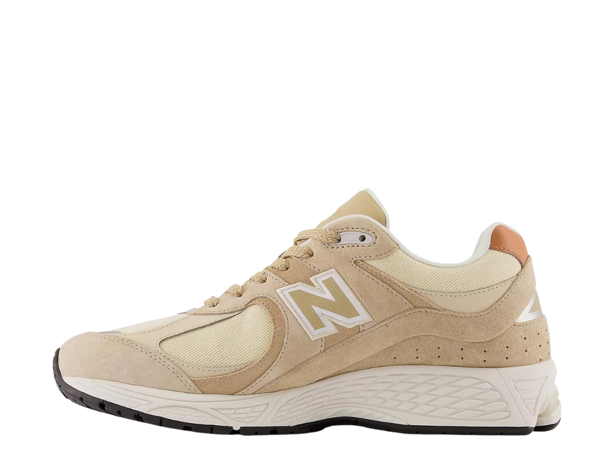 https://d2cva83hdk3bwc.cloudfront.net/new-balance-2002r-incense-sepia-bone-2.jpg