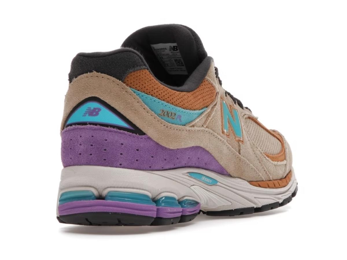 https://d2cva83hdk3bwc.cloudfront.net/new-balance-2002r-j--crew-incense-3.jpg