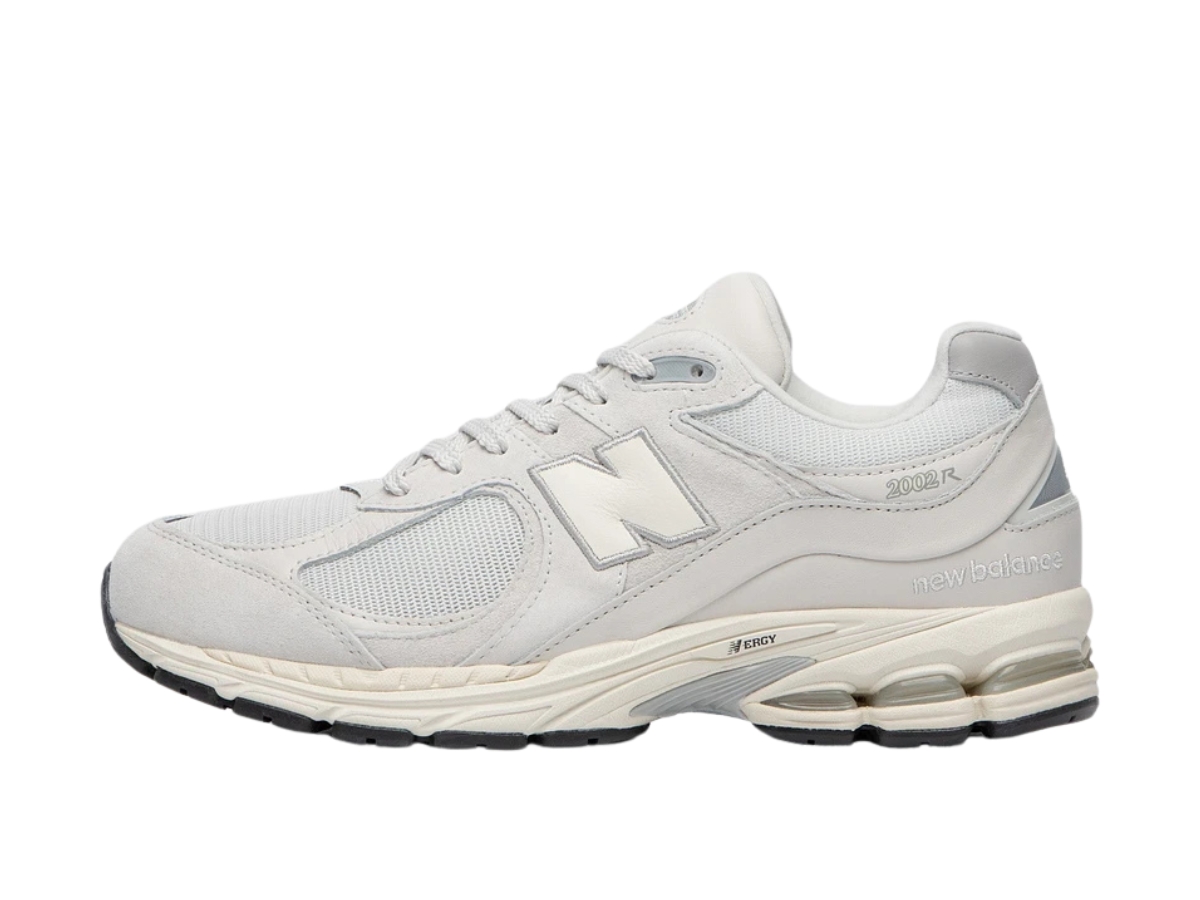 https://d2cva83hdk3bwc.cloudfront.net/new-balance-2002r-linen-fog-rain-cloud-2.jpg