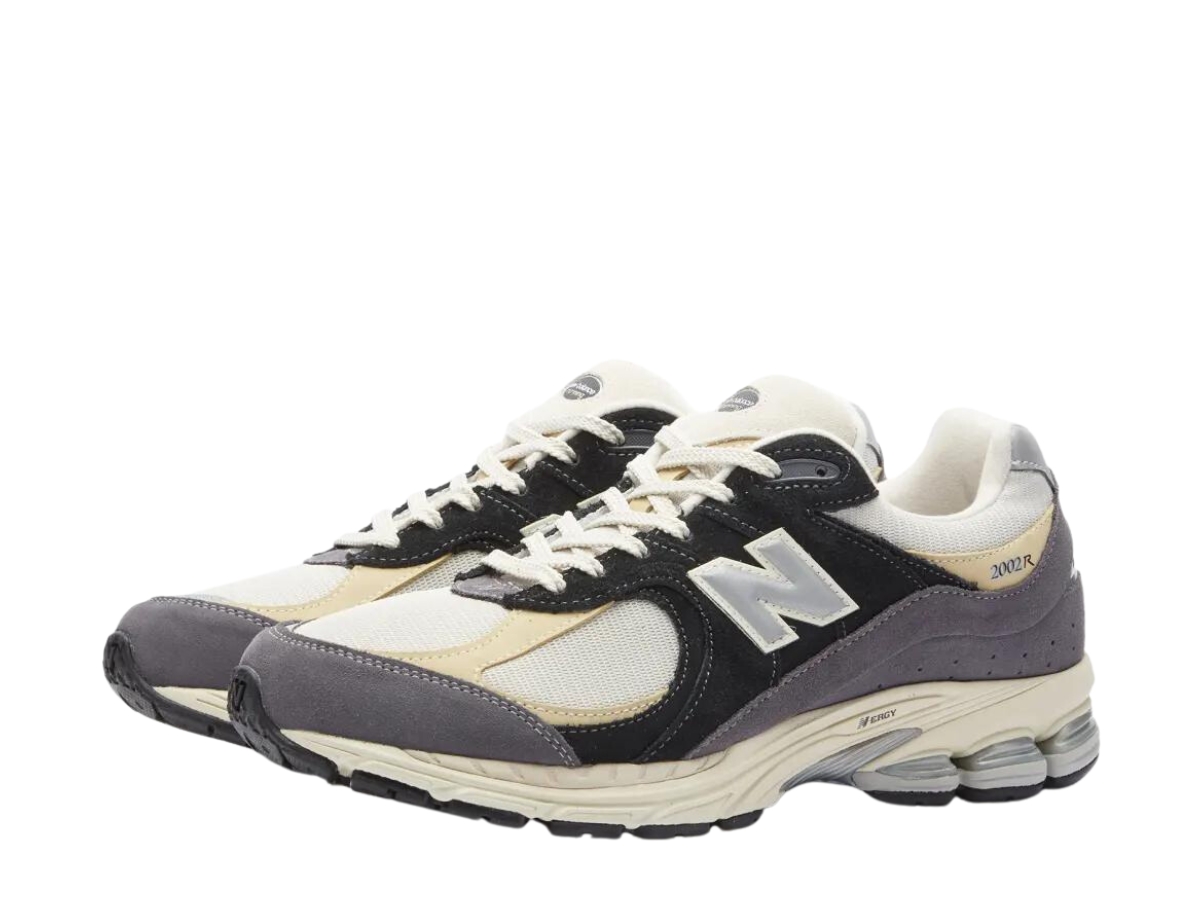 https://d2cva83hdk3bwc.cloudfront.net/new-balance-2002r-magnet-sandstone-3.jpg