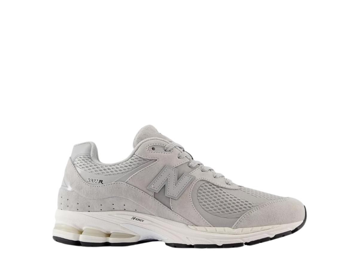https://d2cva83hdk3bwc.cloudfront.net/new-balance-2002r-mesh-raincloud-metallic-1.jpg