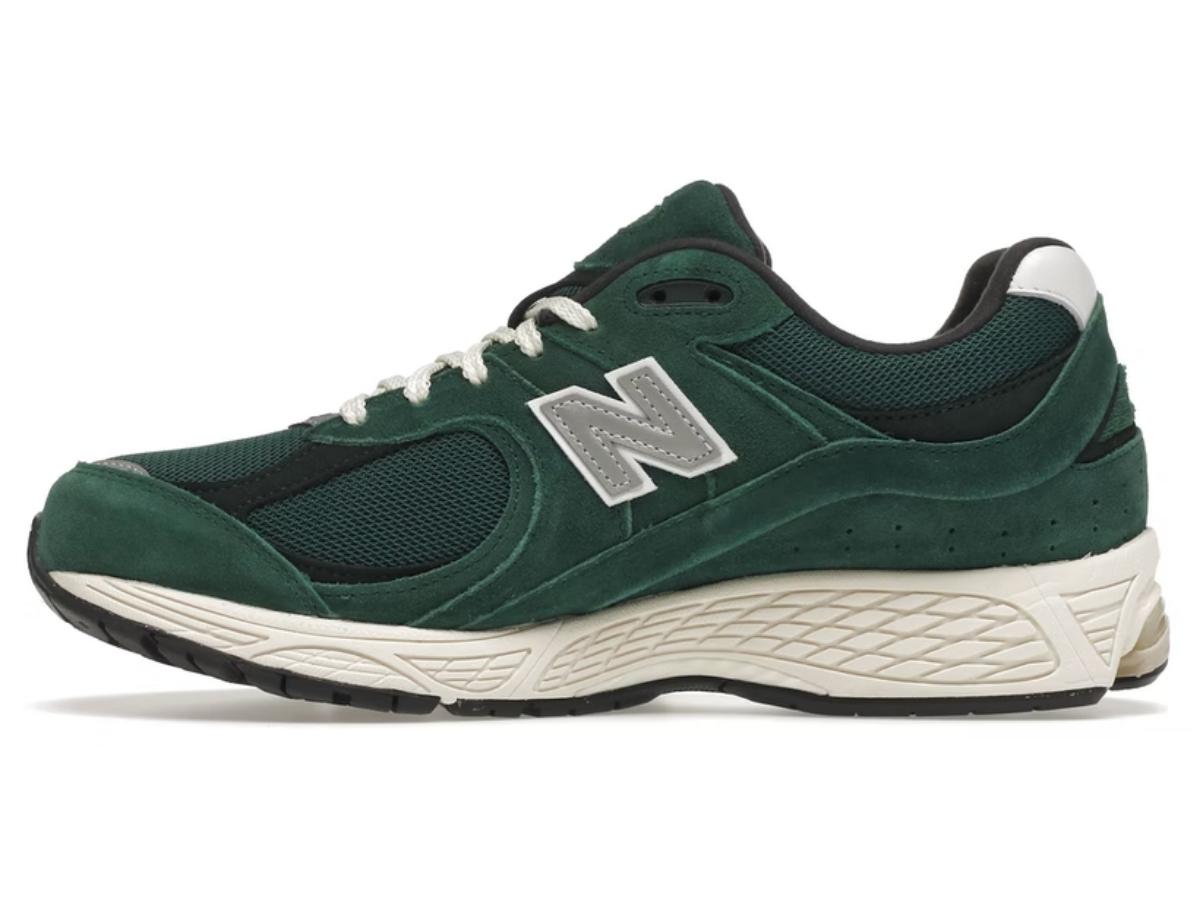 https://d2cva83hdk3bwc.cloudfront.net/new-balance-2002r-nightwatch-green-2.jpg