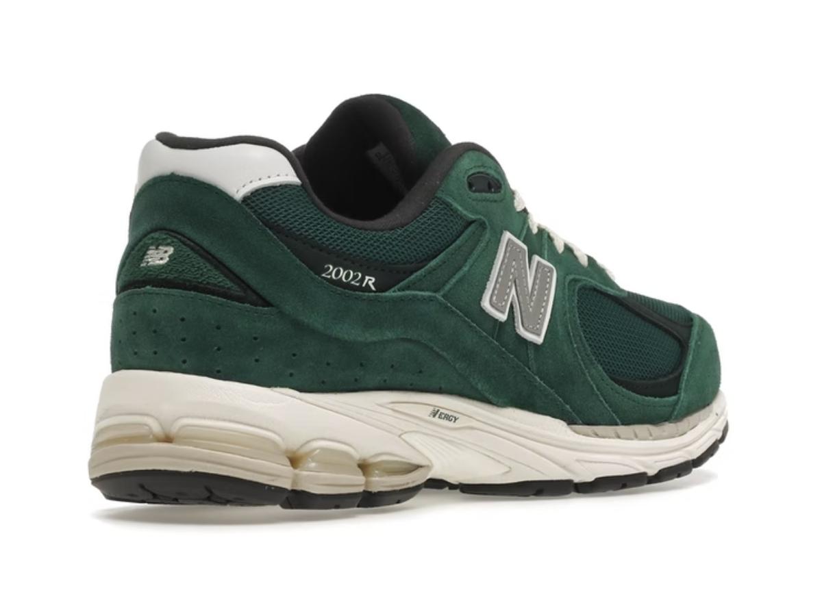 https://d2cva83hdk3bwc.cloudfront.net/new-balance-2002r-nightwatch-green-3.jpg